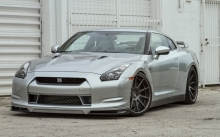   Nissan GT-R   